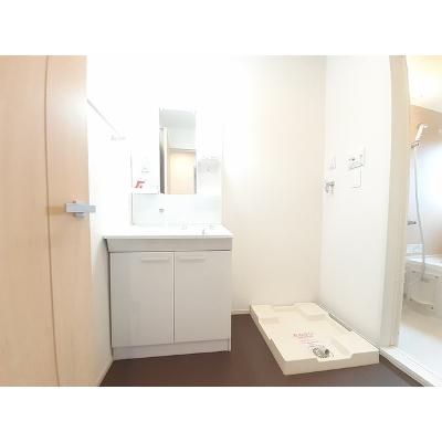 カーサ　フェリーチェ　Ⅰ 202【管理NO：1-022311501-02020】 ★家具家電は申し込み後に搬入します★の物件画像