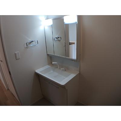 テラ　ディエス　ルーナ　Ｂ 103【管理NO：1-028431302-01030】 ★家具家電は申し込み後に搬入します★の物件画像