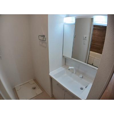 コスタ・ルーチェ 203【管理NO：1-028393801-02030】 ★家具家電は申し込み後に搬入しますの物件画像