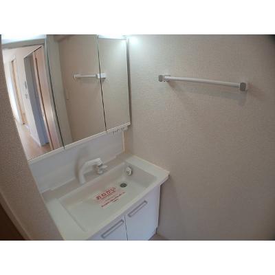 オーフィールドⅢ　Ｂ 203【管理NO：1-023834202-02030】 ★家具家電は申し込み後に搬入します★の物件画像