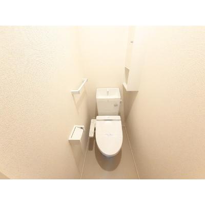イラーレ 104【管理NO：1-023826001-01040】 ★家具家電は申し込み後に搬入します★の物件画像