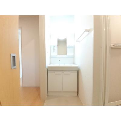 イラーレ 104【管理NO：1-023826001-01040】 ★家具家電は申し込み後に搬入します★の物件画像