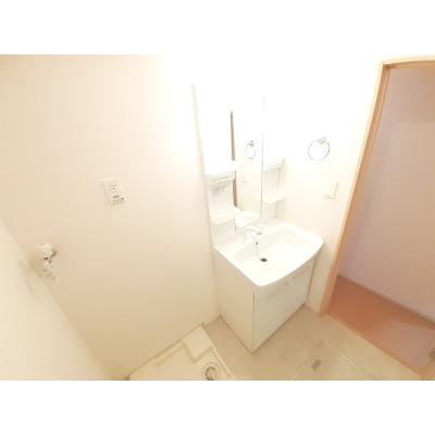 アルダン・トーヨー 201【管理NO：1-017445201-02010】 ★家具家電は申し込み後に搬入します★の物件画像