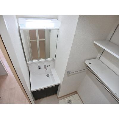 アヴェニュー・ビサイド 301【管理NO：1-024786601-03010】 ★家具家電は申し込み後に搬入します★の物件画像