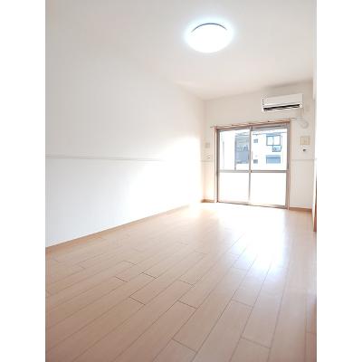 アンジェラ 204【管理NO：1-015429301-02040】 ★家具家電は申し込み後に搬入します★の物件画像