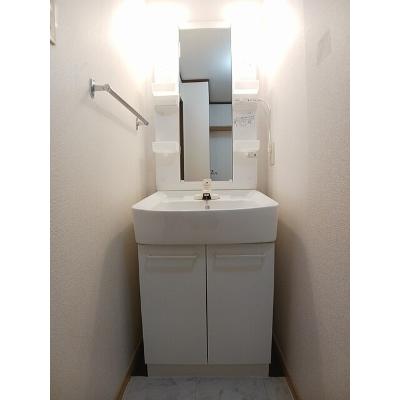 プレミール 101【管理NO：1-010079301-01010】 ★家具家電は申し込み後に搬入します★の物件画像