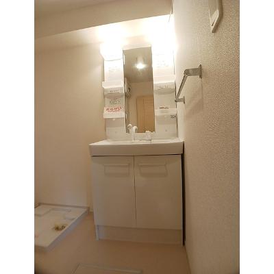ラフィナ－ト 201【管理NO：1-019217301-02010】 ★家具家電は申し込み後に搬入します★の物件画像