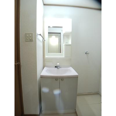 サイレントパレス一条 102【管理NO：1-010010501-01020】 ★家具家電は申し込み後に搬入します★の物件画像