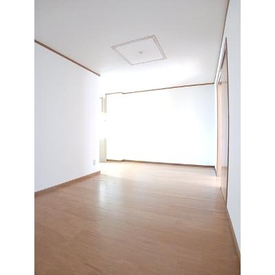 サファイアンエレガンスＡ 102【管理NO：1-007266901-01020】 ★家具家電は申し込み後に搬入します★の物件画像