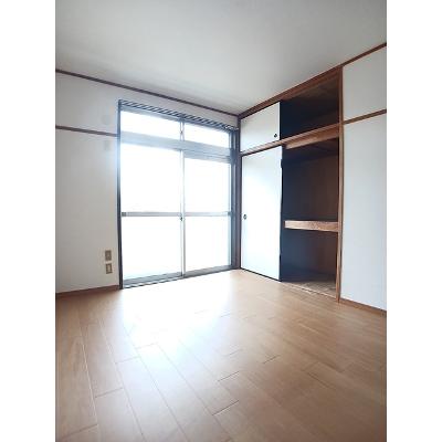 レピュートおんつか 203【管理NO：1-001170201-02030】 ★家具家電は申し込み後に搬入します★の物件画像