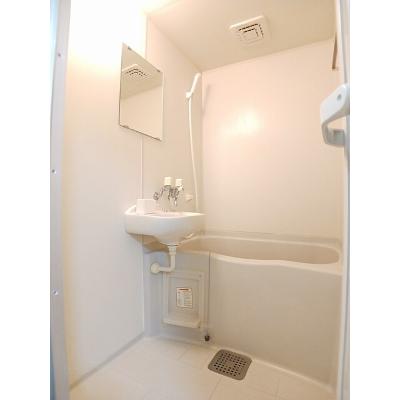 アウローラハイツ 204【管理NO：1-009327801-02040】 ★家具家電は申し込み後に搬入します 2026年08月中旬入居可能の物件画像