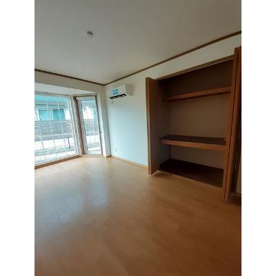 スターリースカイ 102【管理NO：1-007634101-01020】 ★家具家電は申し込み後に搬入します★の物件画像