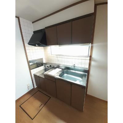 スターリースカイ 102【管理NO：1-007634101-01020】 ★家具家電は申し込み後に搬入します★の物件画像
