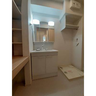 花月 101【管理NO：1-025043501-01010】 ★家具家電は申し込み後に搬入します 2026年07月下旬入居可能の物件画像