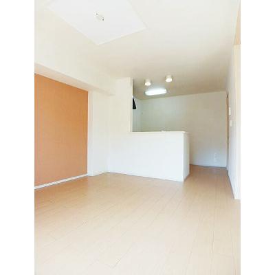 カーサグラートⅢ 202【管理NO：1-018908201-02020】 ★家具家電は申し込み後に搬入しますの物件画像