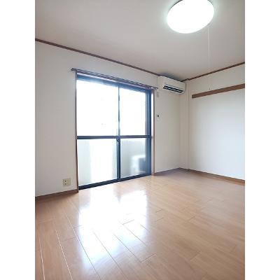 サマーパイン 203【管理NO：1-010947701-02030】 ★家具家電は申し込み後に搬入します★の物件画像