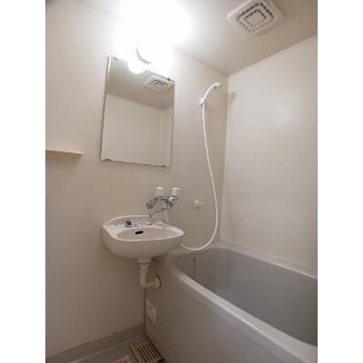 サマーパイン 202【管理NO：1-010947701-02020】 ★家具家電は申し込み後に搬入しますの物件画像