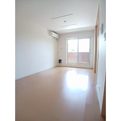 プレミアムガーデン 203【管理NO：1-020685001-02030】 ★家具家電は申し込み後に搬入します★の物件画像