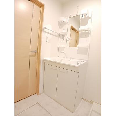 プレミアムガーデン 203【管理NO：1-020685001-02030】 ★家具家電は申し込み後に搬入します★の物件画像