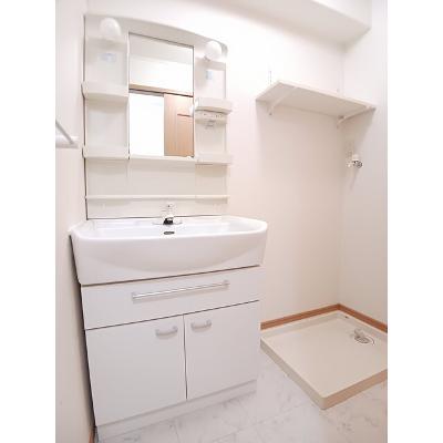 ロマネスク　Ａ 102【管理NO：1-014569401-01020】 ★家具家電は申し込み後に搬入しますの物件画像