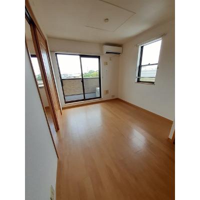 エントランス　弐番館 203【管理NO：1-013423702-02030】 ★家具家電は申し込み後に搬入します★ ★2026年08月下旬入居可能★の物件画像