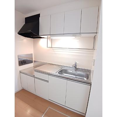 プリムローズ 101【管理NO：1-018105801-01010】 ★家具家電は申し込み後に搬入します★の物件画像
