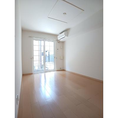 ブリッサ・ドス 102【管理NO：1-016271702-01020】 ★家具家電は申し込み後に搬入します★の物件画像