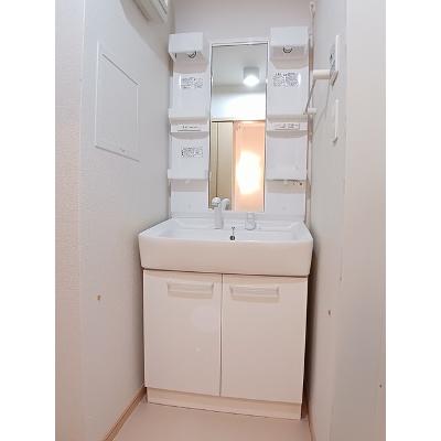 ブリッサ・ウノ 202【管理NO：1-016271701-02020】 ★家具家電は申し込み後に搬入します★の物件画像