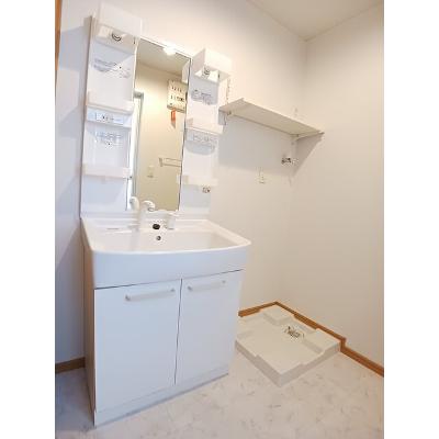 サン・カンナ・リリー　Ⅰ 104【管理NO：1-015085801-01040】 ★家具家電は申し込み後に搬入します★の物件画像