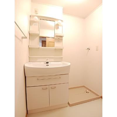 ブレッザ・ジャルディーノ参番館 204【管理NO：1-013557903-02040】 ★家具家電は申し込み後に搬入します★の物件画像