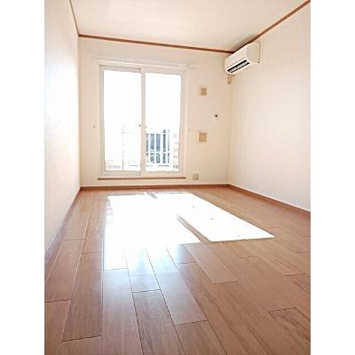 アルハンブラ一番館 203【管理NO：1-013005701-02030】 ★家具家電は申し込み後に搬入します★の物件画像