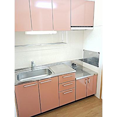アルハンブラ一番館 203【管理NO：1-013005701-02030】 ★家具家電は申し込み後に搬入します★の物件画像