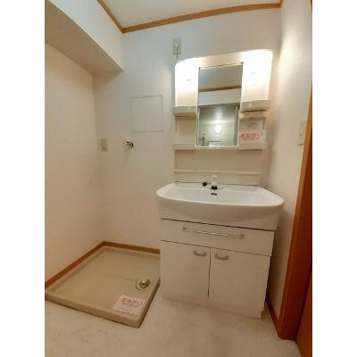 アルハンブラ一番館 202【管理NO：1-013005701-02020】 ★家具家電は申し込み後に搬入しますの物件画像