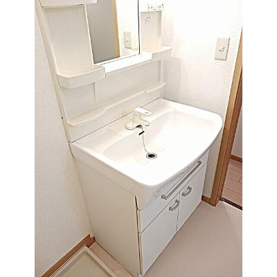 アルハンブラ一番館 201【管理NO：1-013005701-02010】 ★家具家電は申し込み後に搬入しますの物件画像