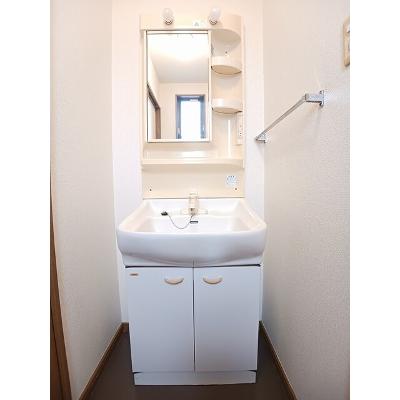 グランデファジョリーノ 105【管理NO：1-011564801-01050】 ★家具家電は申し込み後に搬入します★の物件画像