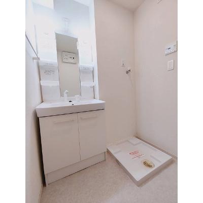 フィオーレ 101【管理NO：1-018720301-01010】 ★家具家電は申し込み後に搬入します 2026年08月下旬入居可能の物件画像