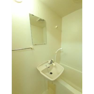 パ－クサイド素川 201【管理NO：1-011102401-02010】 ★家具家電は申し込み後に搬入します★の物件画像