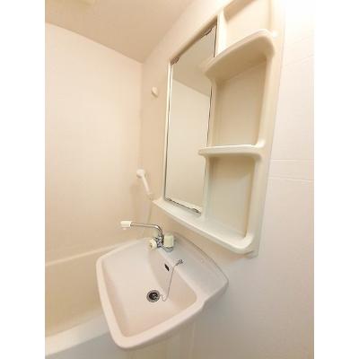 ＢＬＵＥ　ＳＫＹ　鴻川 212【管理NO：1-007951801-02100】 ★家具家電は申し込み後に搬入しますの物件画像
