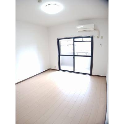 ＢＬＵＥ　ＳＫＹ　鴻川 206【管理NO：1-007951801-02050】 ★家具家電は申し込み後に搬入しますの物件画像