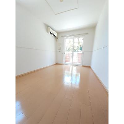 シャノワール 101【管理NO：1-016655201-01010】 ★家具家電は申し込み後に搬入しますの物件画像
