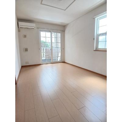 シンフォニーⅠ 101【管理NO：1-014403101-01010】 ★家具家電は申し込み後に搬入しますの物件画像