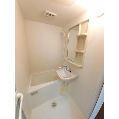 レジデンス由布 302【管理NO：1-010190801-03020】 ★家具家電は申し込み後に搬入します★の物件画像