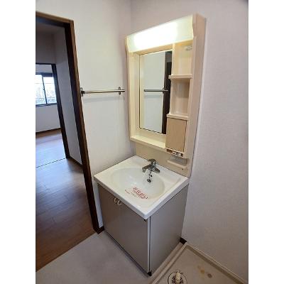 カーサ・シゲル 101【管理NO：1-009676101-01010】 ★家具家電は申し込み後に搬入しますの物件画像