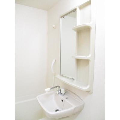 ＢＬＵＥ　ＳＫＹ　鴻川 111【管理NO：1-007951801-01090】 ★家具家電は申し込み後に搬入します 2026年07月中旬入居可能の物件画像
