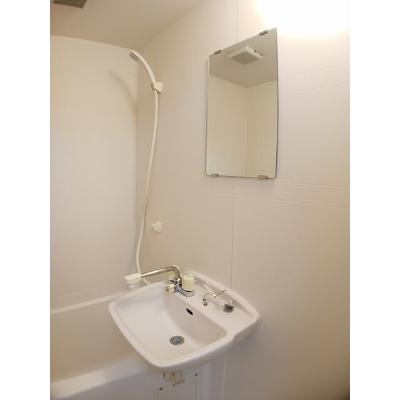 アクシスⅡ 206【管理NO：1-007572901-02050】 ★家具家電は申し込み後に搬入します★の物件画像