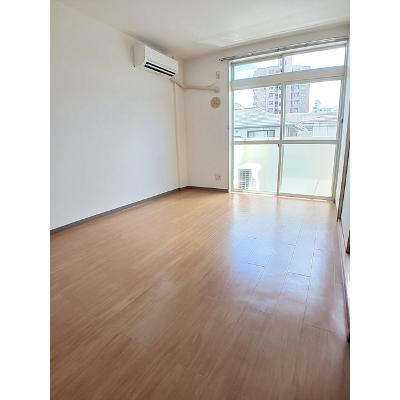 メゾン辻 203【管理NO：1-005046401-02030】 ★家具家電は申し込み後に搬入します★の物件画像