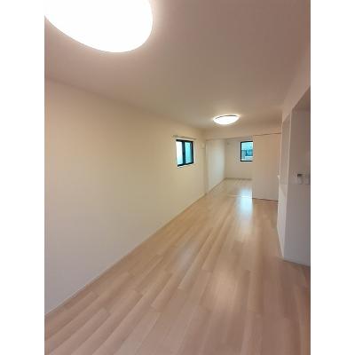 スイートラズベリー 201【管理NO：1-027622501-02010】 ★家具家電は申し込み後に搬入しますの物件画像