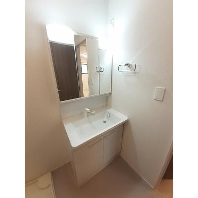 スイートラズベリー 201【管理NO：1-027622501-02010】 ★家具家電は申し込み後に搬入しますの物件画像