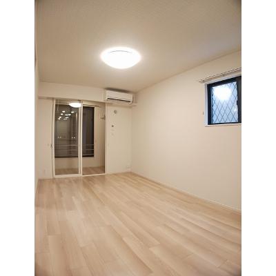 ロイヤルエスポワール　Ⅲ 103【管理NO：1-027225803-01030】 ★家具家電は申し込み後に搬入します 2026年07月下旬入居可能の物件画像