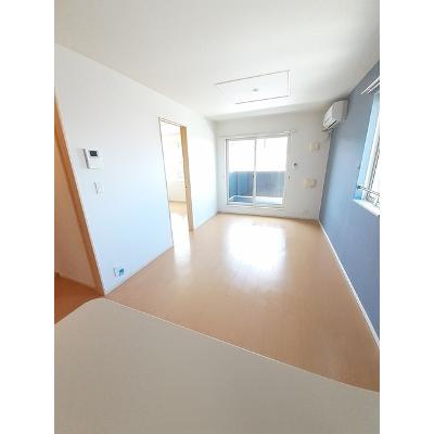 シルク 201【管理NO：1-020071801-02010】 ★家具家電は申し込み後に搬入しますの物件画像